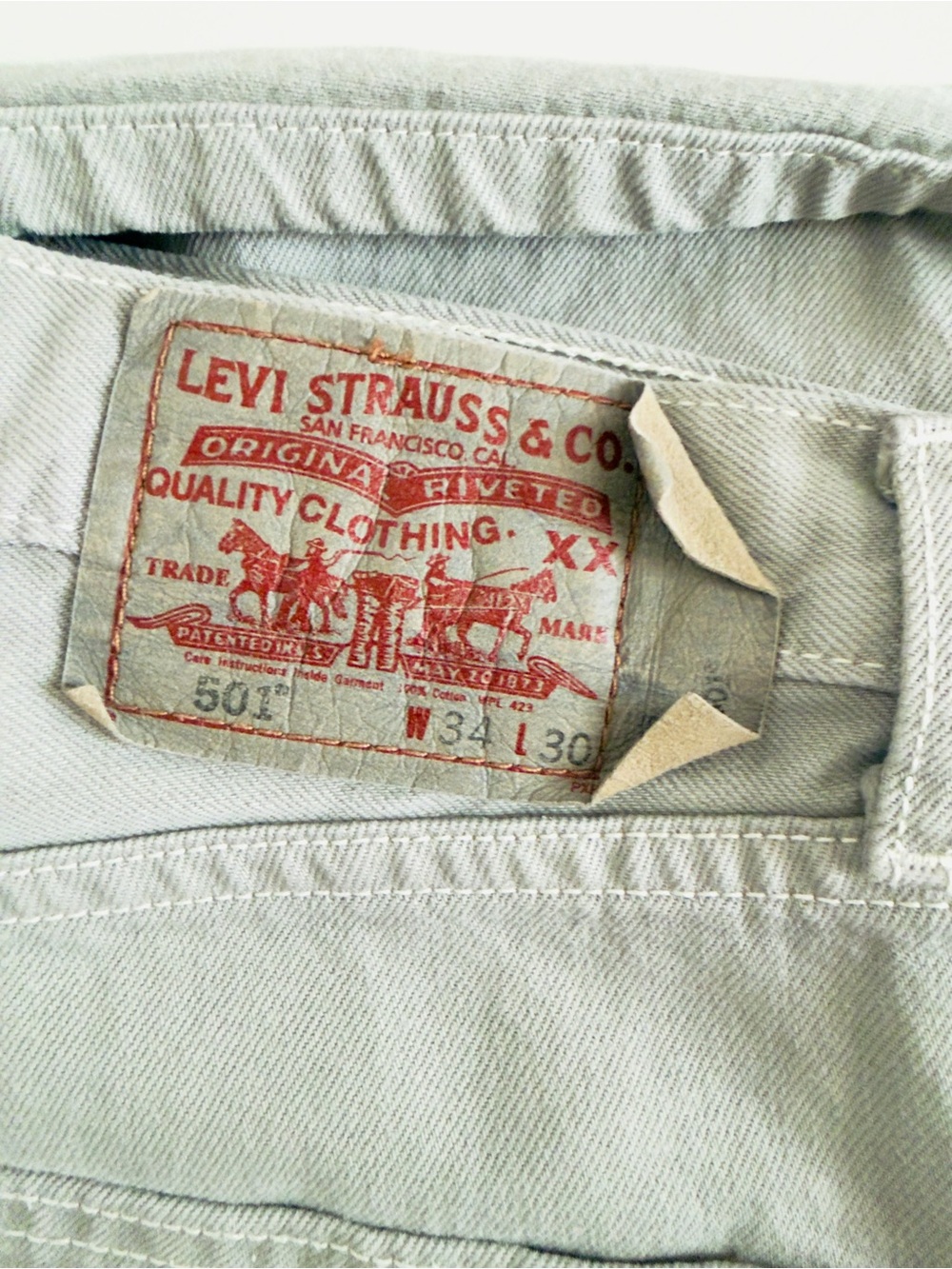 Levi's Men's Vintage Straight 501 Jeans in Light Gray